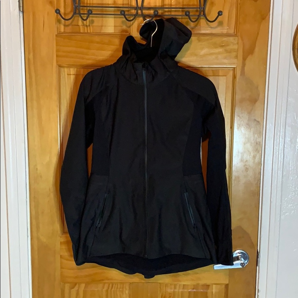 EUC lululemon Sleet Sprinter Jacket Size 6